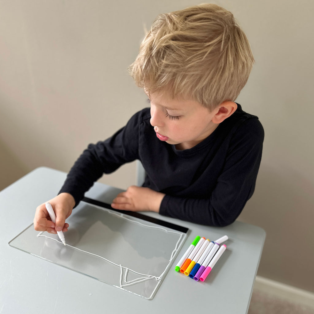 LYSBOARD | Tegnetavle med farveskiftende LED-lys